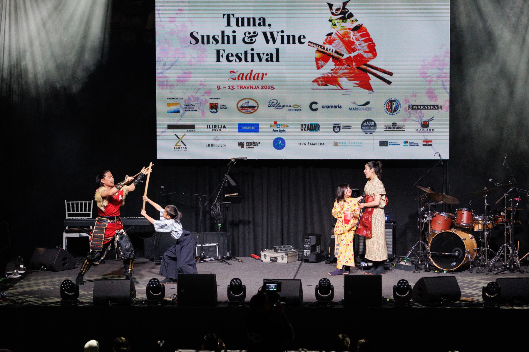 Gala večera japanskih i hrvatskih kuhara napunila Arsenal do posljednjeg mjesta Gala večera japanskih i hrvatskih kuhara napunila Arsenal do posljednjeg mjesta