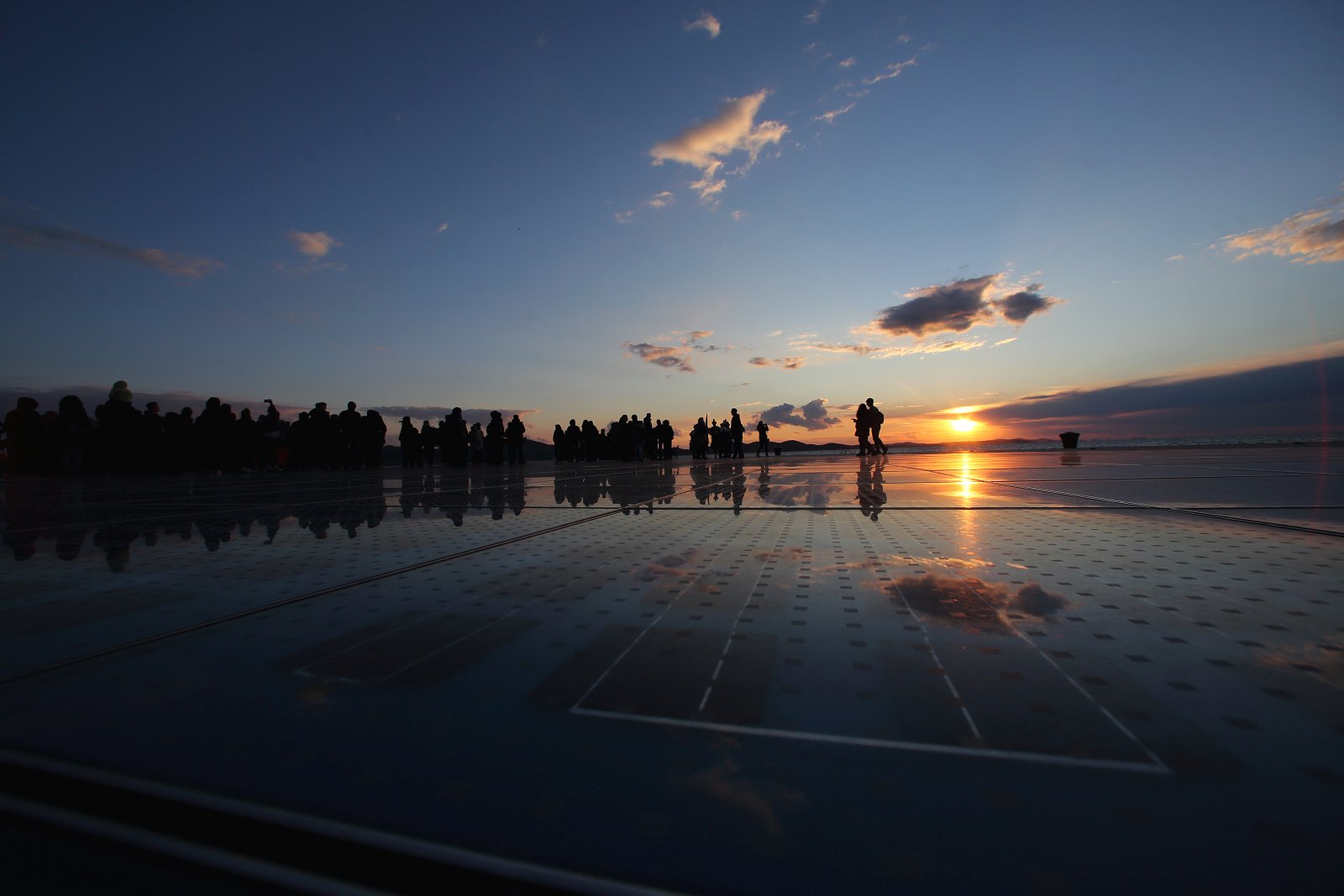 HGD Sv. Cecilija izvelo korčulanski viteški ples “Moreška” na Pozdravu suncu