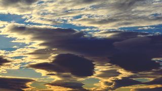 Zimsko svitanje i igra oblaka, foto: Iva Perinčić Zimsko svitanje i igra oblaka, foto: Iva Perinčić