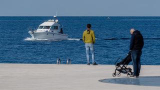 Sunčana nedjelja na zadarskim ulicama