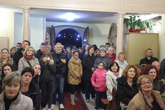 “Božićna čarolija” – koncert klapa u petrčanskoj crkvi sv. Ivana i Pavla “Božićna čarolija” – koncert klapa u petrčanskoj crkvi sv. Ivana i Pavla