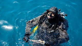 Ekološka manifestacija “Uz more, za more: zelena misija za održivu budućnost Hrvatske” održala se danas na plivarici Škoda koja je jutros u 11 sati isplovila iz zadarske luke Gaženica prema Ugljanu gdje će se provela akcija izvlačenja odbačenih ribarskih Ekološka manifestacija “Uz more, za more: zelena misija za održivu budućnost Hrvatske” održala se danas na plivarici Škoda koja je jutros u 11 sati isplovila iz zadarske luke Gaženica prema Ugljanu gdje će se provela akcija izvlačenja odbačenih ribarskih