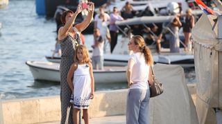 Split dostojanstveno na posljednju plovidbu ispratio legendu Olivera Dragojevića