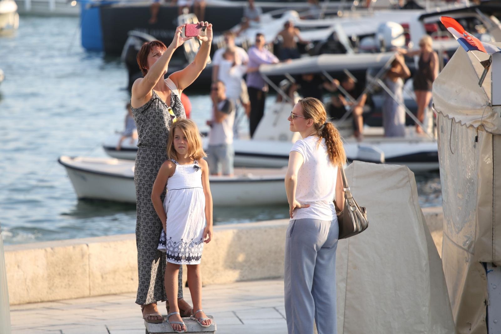 Split dostojanstveno na posljednju plovidbu ispratio legendu Olivera Dragojevića