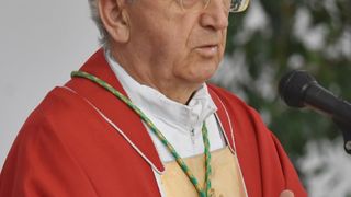 Zadarski nadbiskup Puljić predvodio svetu misu u Kistanjama povodom obilježavanja obljetnice proglašenja blaženim Serafina Kodića Zadarski nadbiskup Puljić predvodio svetu misu u Kistanjama povodom obilježavanja obljetnice proglašenja blaženim Serafina Kodića