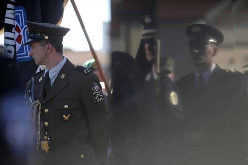 Kolonom sjećanja i polaganjem vijenaca obilježena 23. obljetnica stradanja Škabrnje, Foto: Filip Brala/PIXSELL Kolonom sjećanja i polaganjem vijenaca obilježena 23. obljetnica stradanja Škabrnje, Foto: Filip Brala/PIXSELL