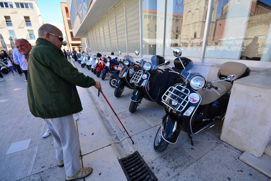 Vespe na Forumu Vespe na Forumu