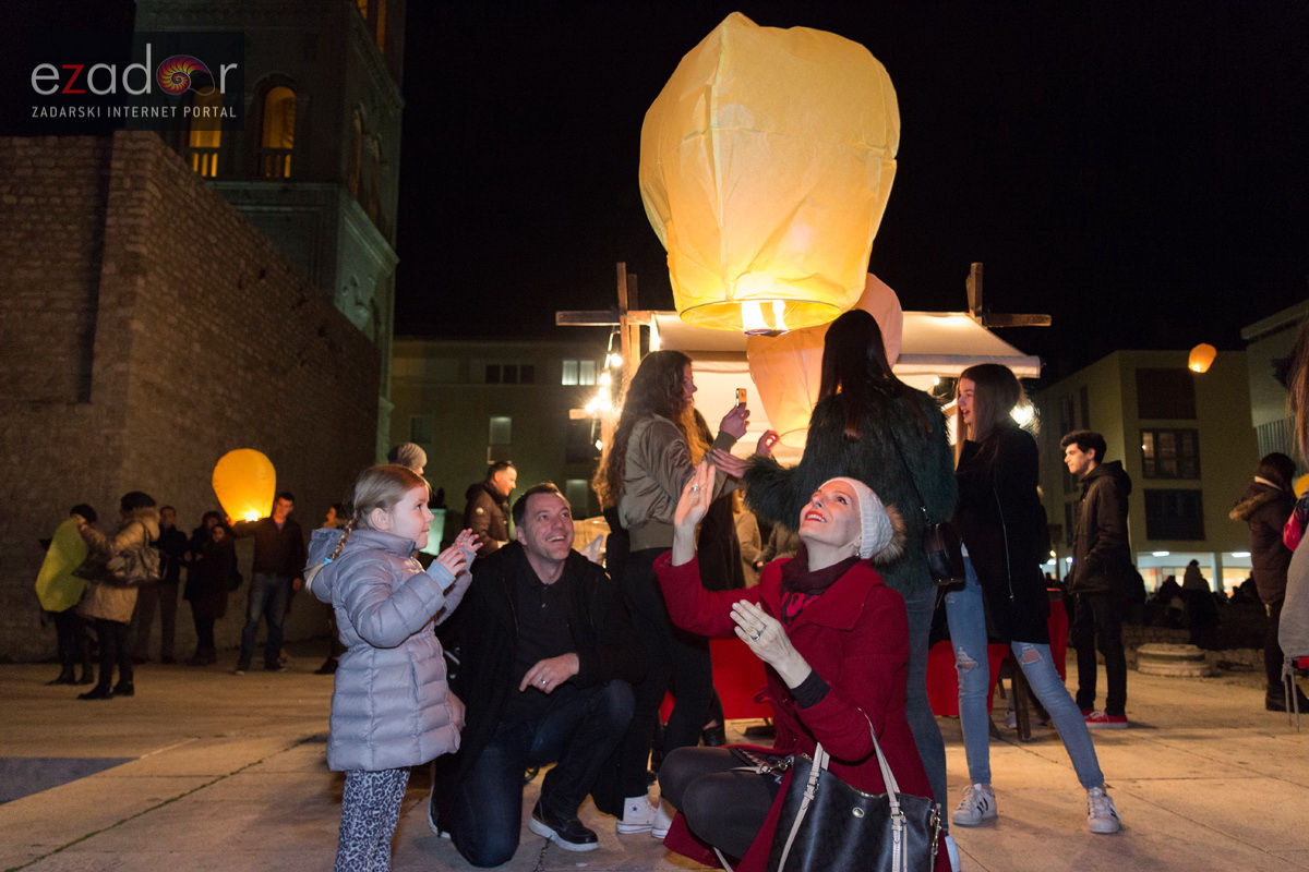 Humanitarni svjetlosni spektakl “Zaželi ljubav” na zadarskom Forumu, 18. veljače 2017. Humanitarni svjetlosni spektakl “Zaželi ljubav” na zadarskom Forumu, 18. veljače 2017.