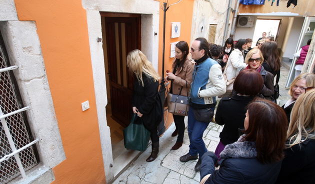 Zadar, 080413. 
Grad Zadar i Zadarska zupanija su sa 130 tisuca kuna financirali projekt Volonterski centar koji je danas otvoren u ulici Jurja Bianchinija. 
Foto: Jure Miskovic / CROPIX