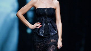 Zagreb, 191012.
U shopping centru Westgate od 18.-20.10. odrzava se modna revija Cro A Porter.
Na fotografiji: revija Linea Exsclusive, model Anica Kovac.
Foto: Neja Markicevic / CROPIX