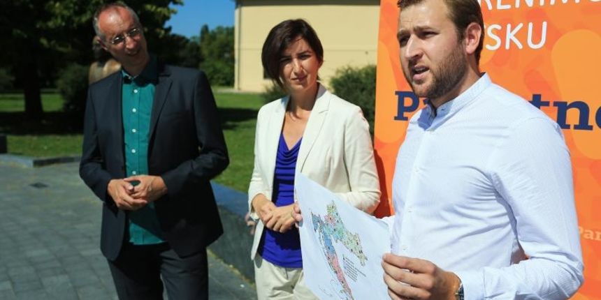 Stranka Pametno Marijana Puljak, Ivica Puljjak i Mislav Matešić.  Photo: Davor Javorovic/PIXSELL