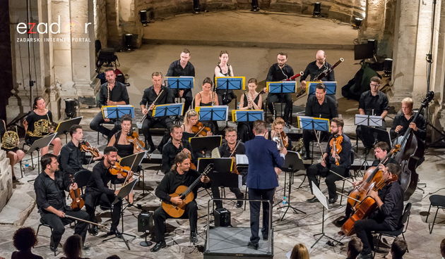 59. Glazbene večeri u sv. Donatu: Orkestar Epoque i gitarist Krešimir Bedek @ Crkva sv. Nikole