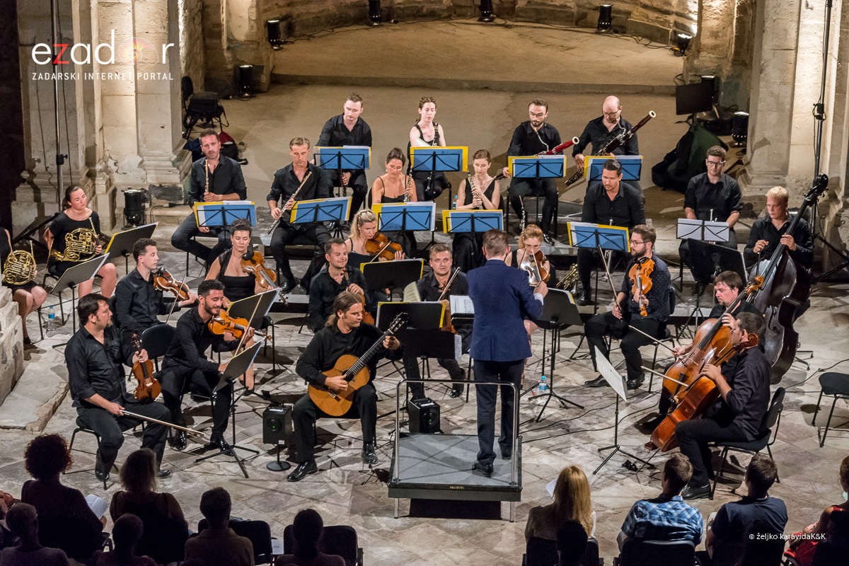 59. Glazbene večeri u sv. Donatu: Orkestar Epoque i gitarist Krešimir Bedek @ Crkva sv. Nikole
