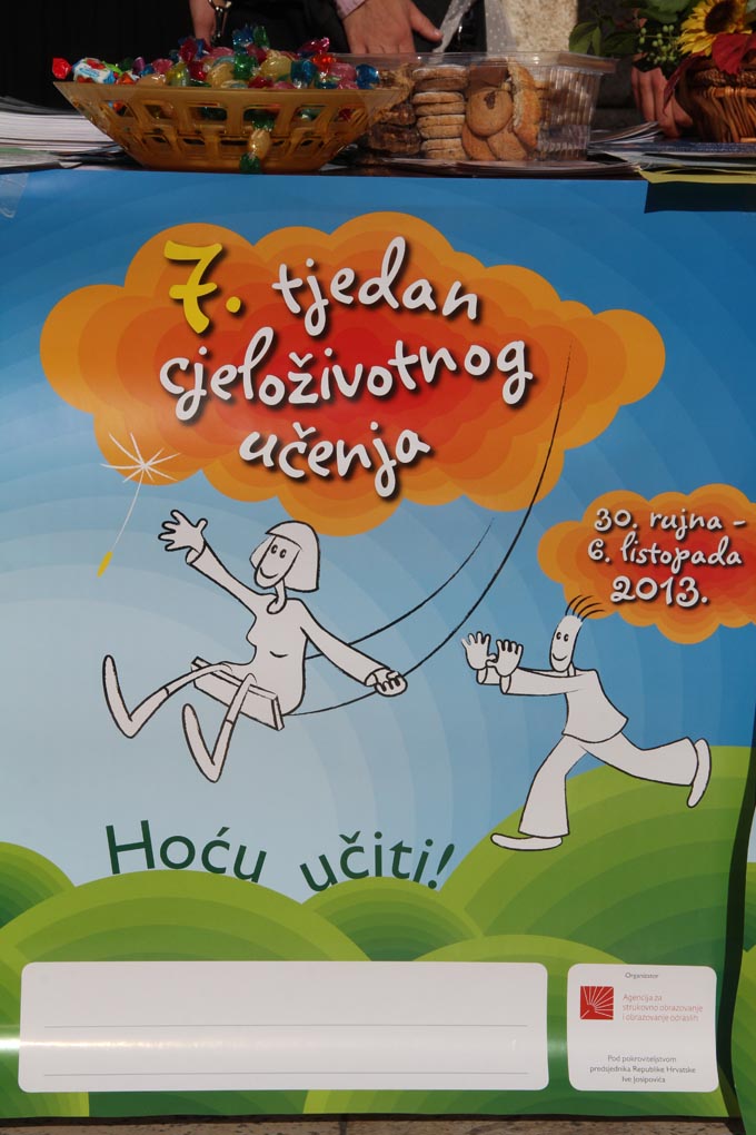 Sajam obrazovanja održan je na Narodnom trgu u organizaciji Pučkog otvorenog učilišta Erudio na kojem su se predstavili i partneri Poljoprivredna škola Stanko Ožanić, CISOK Zadar, Autoškola Zadar, POU Libar, POU Algebra, POU Zadar i dr. foto: Iva Perinči Sajam obrazovanja održan je na Narodnom trgu u organizaciji Pučkog otvorenog učilišta Erudio na kojem su se predstavili i partneri Poljoprivredna škola Stanko Ožanić, CISOK Zadar, Autoškola Zadar, POU Libar, POU Algebra, POU Zadar i dr. foto: Iva Perinči