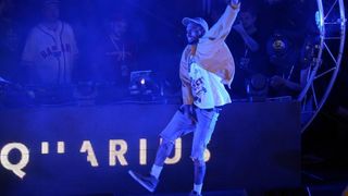 Novalja, Zrce – Koncert Chrisa Browna, koji je trebao biti odrzan na plazi Zrce, zbog jakog vjetra je otkazan te je, umjesto na plazi, Chris Brown koncert odrzao u prepunom klubu Aquarius. Photo: Dalibor Urukalovic/PIXSELL Novalja, Zrce – Koncert Chrisa Browna, koji je trebao biti odrzan na plazi Zrce, zbog jakog vjetra je otkazan te je, umjesto na plazi, Chris Brown koncert odrzao u prepunom klubu Aquarius. Photo: Dalibor Urukalovic/PIXSELL