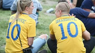 EURO 2016: Fan zona pored Eiffelovog tornja. Photo: Sanjin Strukić/PIXSELL EURO 2016: Fan zona pored Eiffelovog tornja. Photo: Sanjin Strukić/PIXSELL