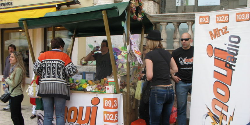 Uskršnja akcija Novog radija na Narodnom trgu [Ivan Deković]