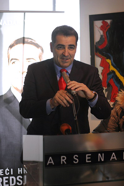 Image 1033351 (auto) Image 1033351 (auto)