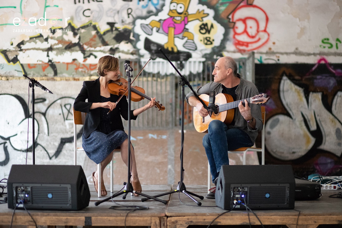 KvartArt 2018: Intimna večer u skate parku uz vrhunski koncert Miroslava Tadića i Yvette Holzwarth KvartArt 2018: Intimna večer u skate parku uz vrhunski koncert Miroslava Tadića i Yvette Holzwarth