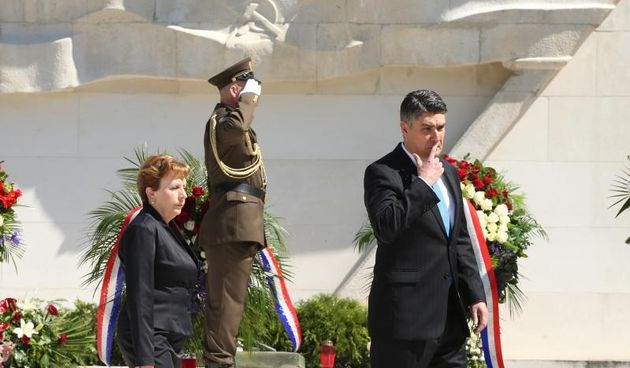 U povodu obiljezavanja Dana drzavnosti, predsjednik Vlade Republike Hrvatske Zoran Milanovic polozio vijence i zapalio svijece kod Spomen-obiljezja palim borcima NOB a Photo: Robert Anic/PIXSELL