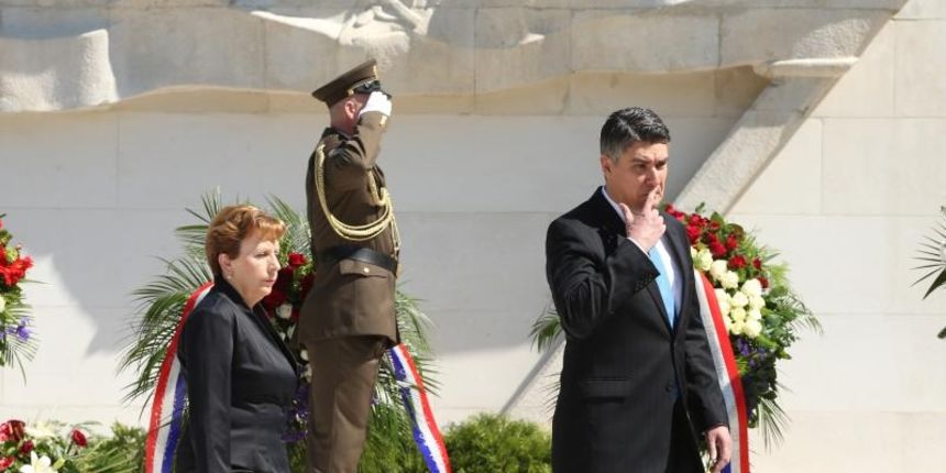 U povodu obiljezavanja Dana drzavnosti, predsjednik Vlade Republike Hrvatske Zoran Milanovic polozio vijence i zapalio svijece kod Spomen-obiljezja palim borcima NOB a Photo: Robert Anic/PIXSELL