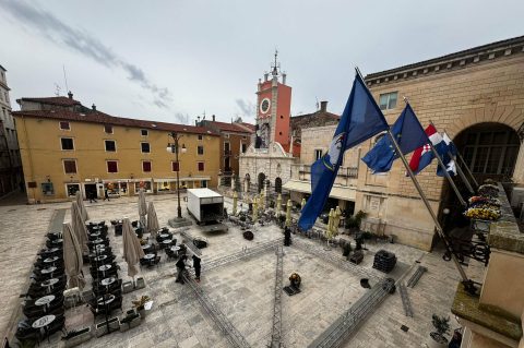Postavlja se pozornica: Grad Zadar organizira doček rukometaša na Narodnom trgu