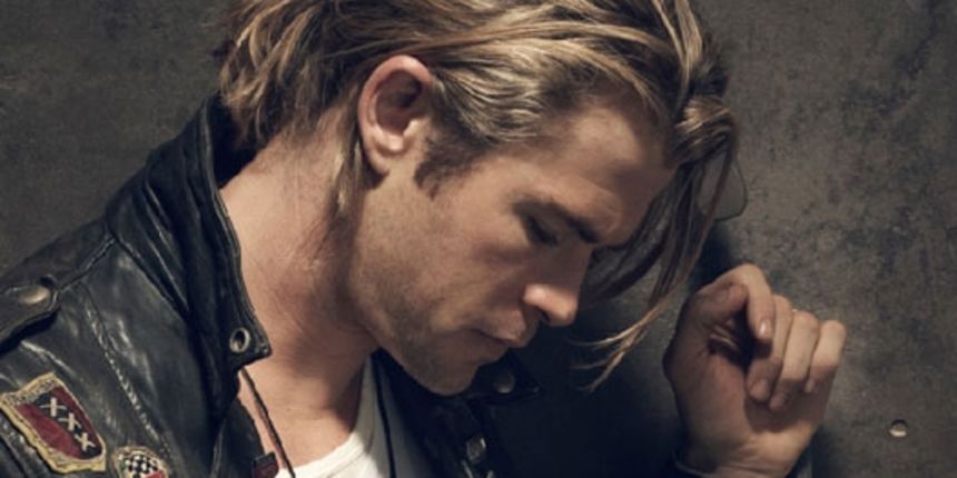Chris Hemsworth za Out