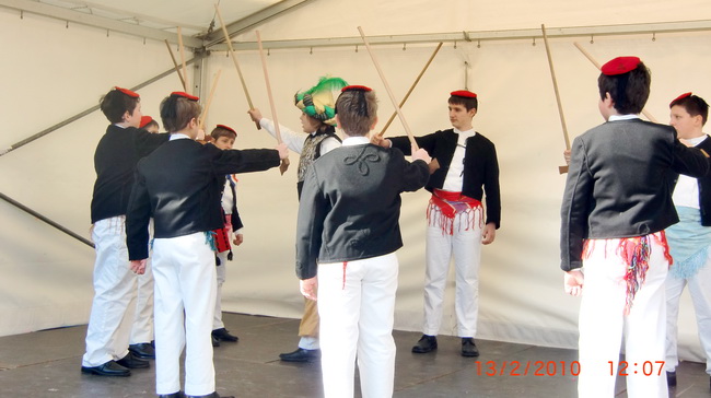 Zadarski karneval 2010: KUD “Druzina” Pag na Narodnom trgu