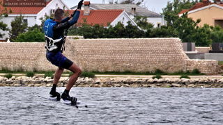 Kiteri guštali u refulima ninske bure Kiteri guštali u refulima ninske bure