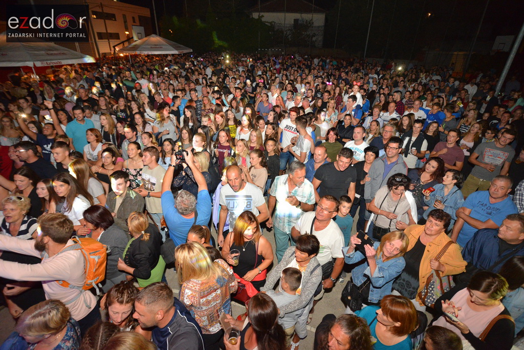 Stanarska fešta 2017: Mladen Grdović i Ivica Sikirić Ićo raspjevali Stanarce i njihove goste Stanarska fešta 2017: Mladen Grdović i Ivica Sikirić Ićo raspjevali Stanarce i njihove goste