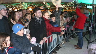 Virani 2016. godinu dočekali uz Lidiju Bačić, Leteći odred i spektakularan vatromet Virani 2016. godinu dočekali uz Lidiju Bačić, Leteći odred i spektakularan vatromet