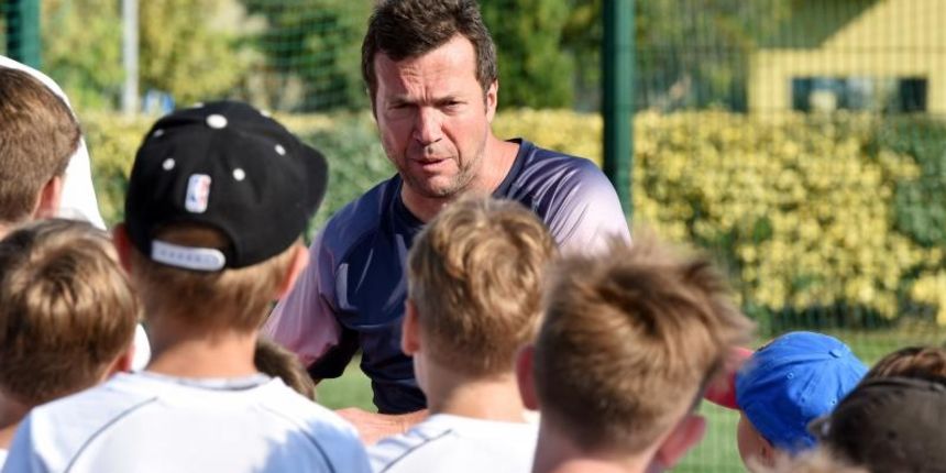 Legendarni Lothar Matthäus trenirao s klincima na Punta Skali. Photo: Hrvoje Jelavić/PIXSELL Legendarni Lothar Matthäus trenirao s klincima na Punta Skali. Photo: Hrvoje Jelavić/PIXSELL