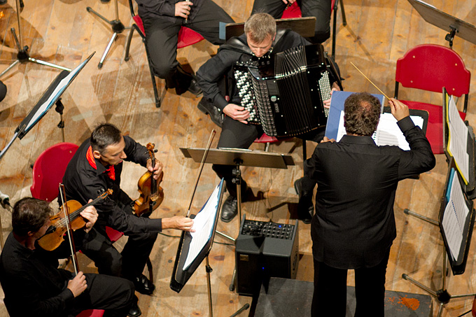 Hrvatska komorna filharmonija, Mak Grgić i Franko Božac u crkvi Sv. Donata, foto: L. Banić