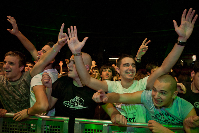 Karlovacko live: Halid Beslic i Crvena jabuka u dvorani Kresimir Cosic u Zadru, Foto: Leo Banic Karlovacko live: Halid Beslic i Crvena jabuka u dvorani Kresimir Cosic u Zadru, Foto: Leo Banic