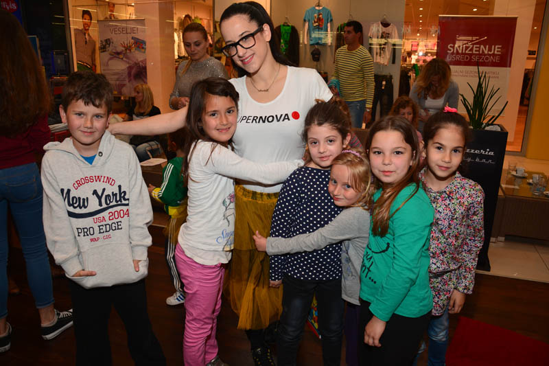 Supernova: Vesela subota 3. svibnja 2014. Foto: Iva Perinčić Supernova: Vesela subota 3. svibnja 2014. Foto: Iva Perinčić