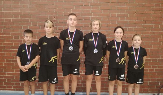 Hrvači HK Zadar s medaljama