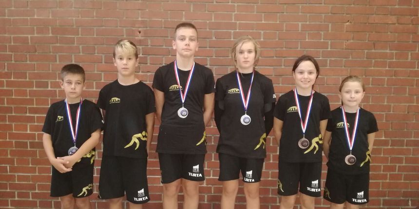 Hrvači HK Zadar s medaljama Hrvači HK Zadar s medaljama