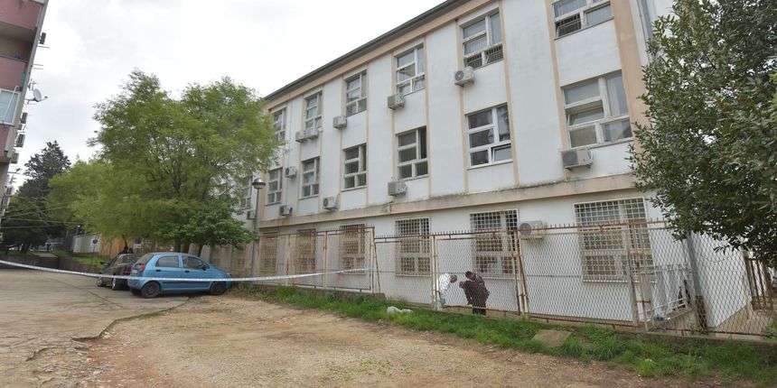 U dvorište PU zadarske tijekom noći bačena ručna bomba