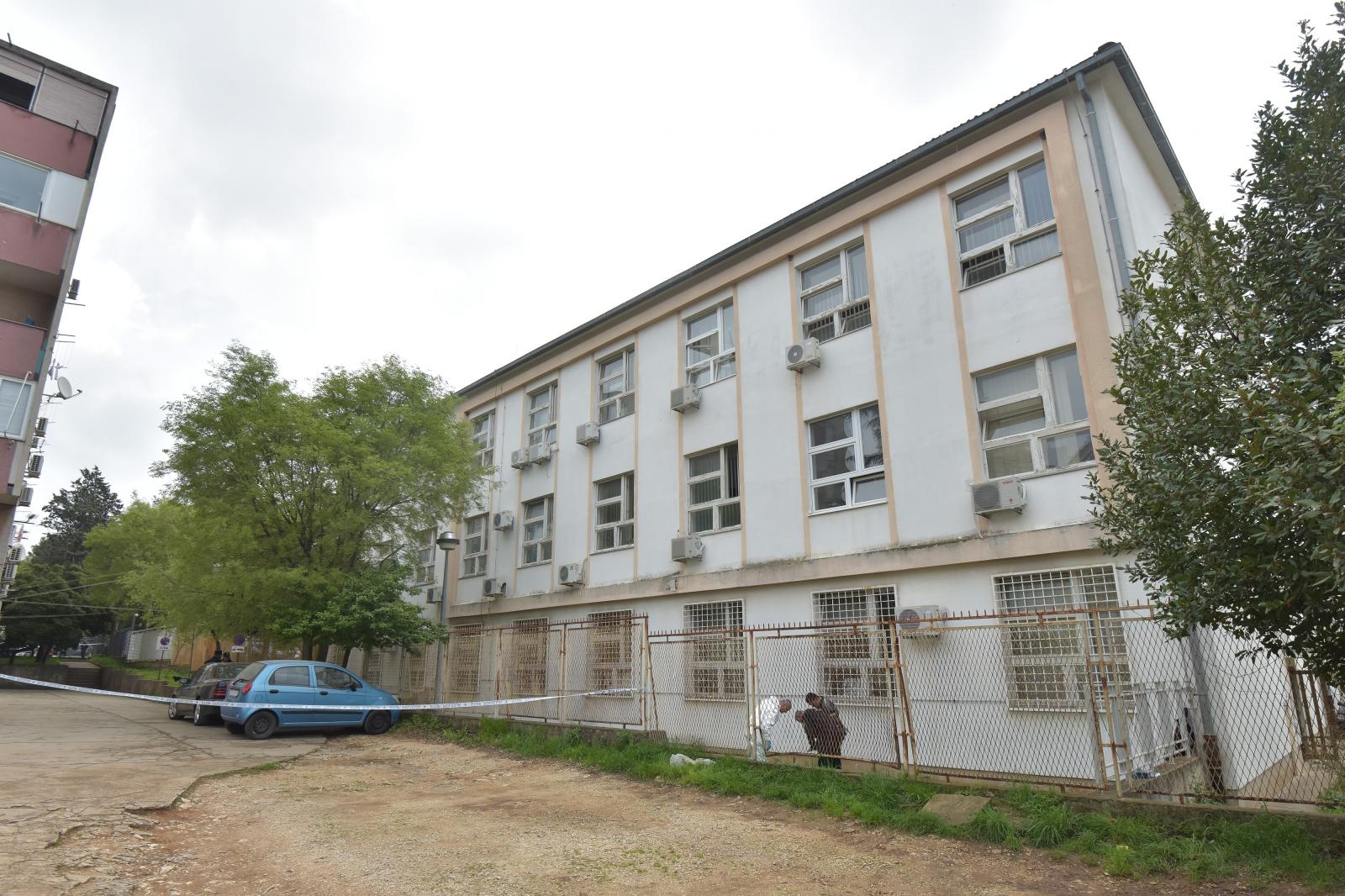 U dvorište PU zadarske tijekom noći bačena ručna bomba