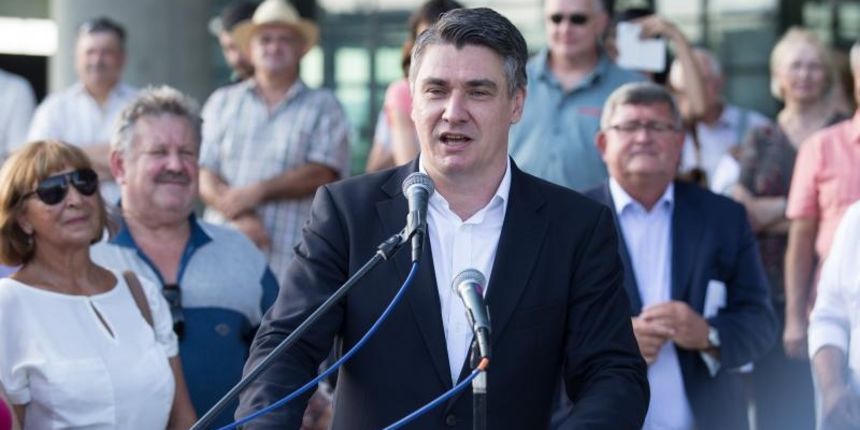 Na platou ispred Muzeja suvremene umjetnosti predstavljen je program Narodne koalicije – Siguran smjer za kulturu. Zoran Milanovic, predsjednik SDP-a i kandidat Narodne koalicije za premijera. Photo: Davor Puklavec/PIXSELL Na platou ispred Muzeja suvremene umjetnosti predstavljen je program Narodne koalicije – Siguran smjer za kulturu. Zoran Milanovic, predsjednik SDP-a i kandidat Narodne koalicije za premijera. Photo: Davor Puklavec/PIXSELL