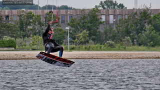 Kiteri guštali u refulima ninske bure Kiteri guštali u refulima ninske bure