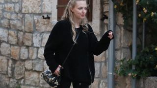 Amanda Seyfried u šetnji Visom tijekom stanke snimanja Mamma Mia 2