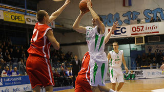 KK Borik-Puntamika – KK Svjetlost 67-75 (foto:Saša Čuka) KK Borik-Puntamika – KK Svjetlost 67-75 (foto:Saša Čuka)