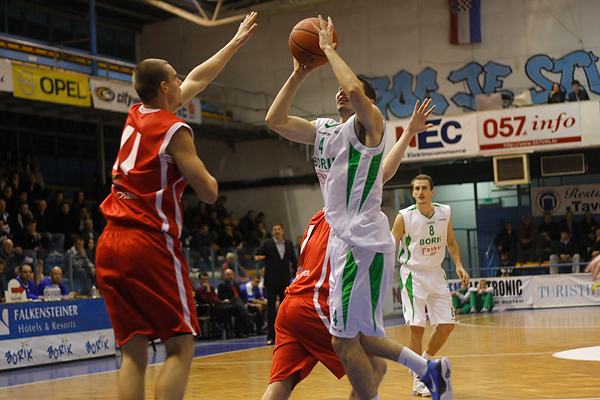 KK Borik-Puntamika – KK Svjetlost 67-75 (foto:Saša Čuka) KK Borik-Puntamika – KK Svjetlost 67-75 (foto:Saša Čuka)