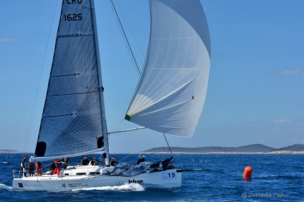 U hvarskom akvatoriju održana XXI. Uskršnja regata U hvarskom akvatoriju održana XXI. Uskršnja regata