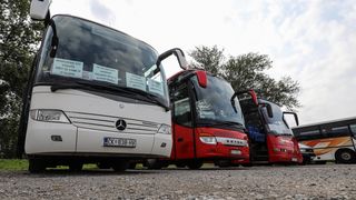 Stali autobusi, vozači upozorili: ‘Imamo 3800 kuna plaću i sad se svi čude što idemo van’ Stali autobusi, vozači upozorili: ‘Imamo 3800 kuna plaću i sad se svi čude što idemo van’