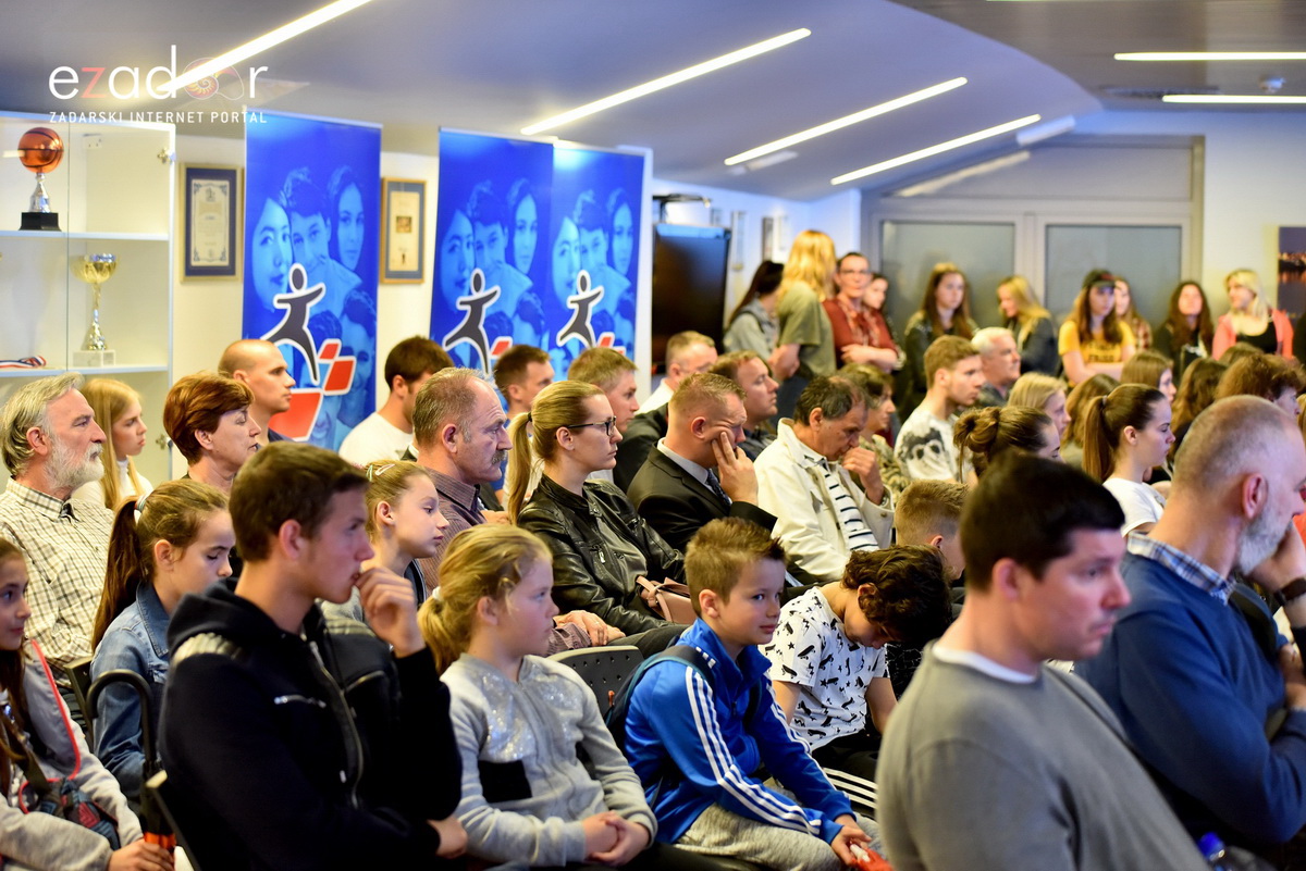 Na Višnjiku održana javna radionica “Zdravstveno usmjerena tjelesna aktivnost učenika” (ZUTA) Na Višnjiku održana javna radionica “Zdravstveno usmjerena tjelesna aktivnost učenika” (ZUTA)