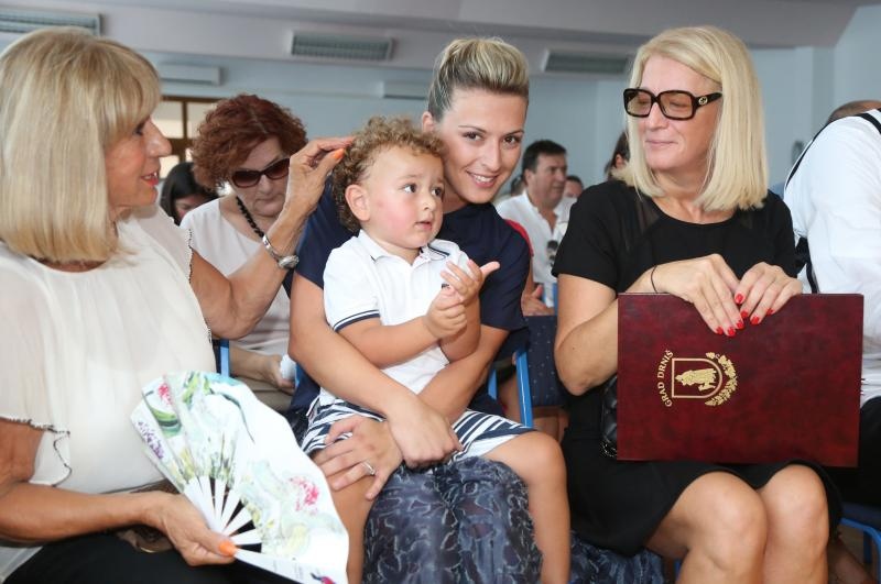 Stojko Vranković dobio nagradu za životno djelo Grada Drniša, Foto: Duško Jaramaz/PIXSELL