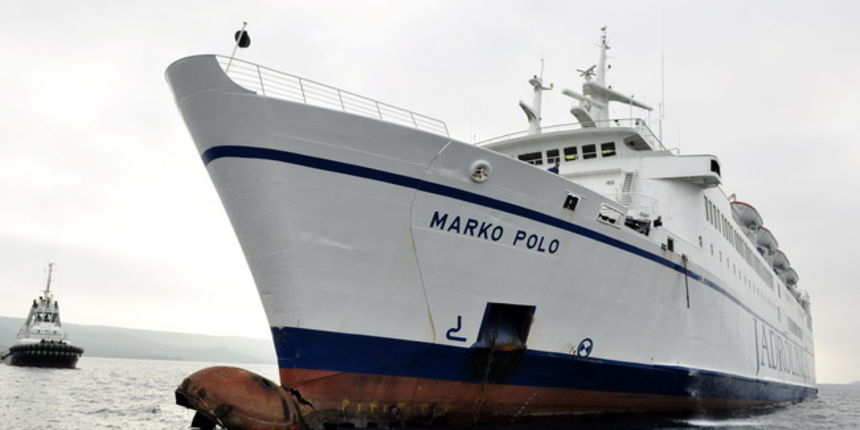 Otok Sit, Kornati, 201109.
Nakon 26 dana od nasukavanja trajekta Marko Polo na otok Sit u Kornatima uz pomoc remorkera JPS-a i dizalice, trajekt je odsukan.
Foto: Niksa Stipanicev / CROPIX Otok Sit, Kornati, 201109.
Nakon 26 dana od nasukavanja trajekta Marko Polo na otok Sit u Kornatima uz pomoc remorkera JPS-a i dizalice, trajekt je odsukan.
Foto: Niksa Stipanicev / CROPIX