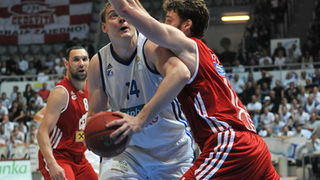 Zadar, 260513.
Dvorana Kresimira Cosica. 
3. polufinalna utakmica prvenstva Hrvatske izmedju KK Zadar i KK Cedevita.
Na fotografiji: Kastropil (14), Andric (12).
Foto: Luka Gerlanc / CROPIX